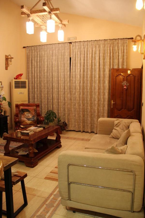 Cozy Big Apartment With Balcony Tirana Bagian luar foto