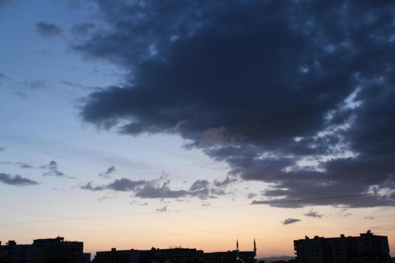 Cozy Big Apartment With Balcony Tirana Bagian luar foto