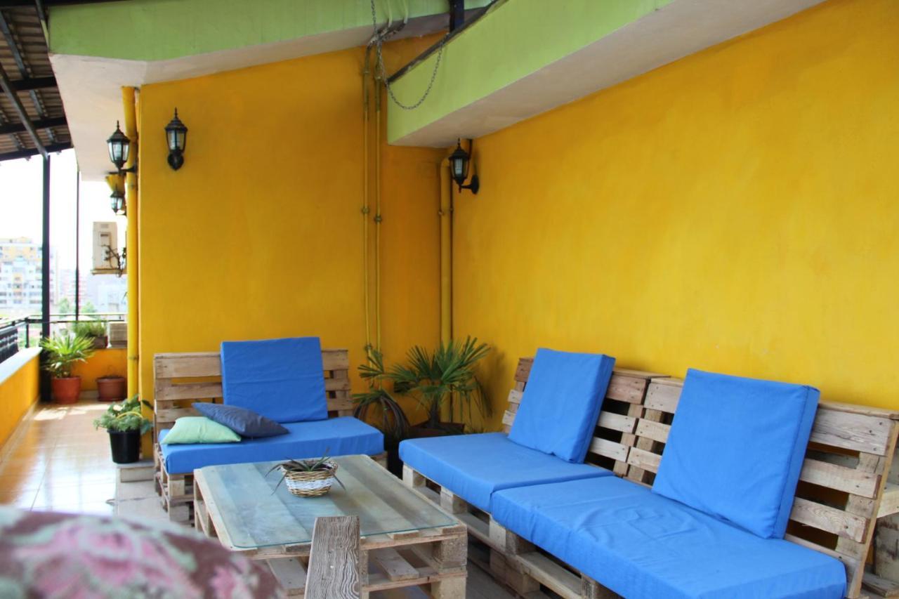 Cozy Big Apartment With Balcony Tirana Bagian luar foto