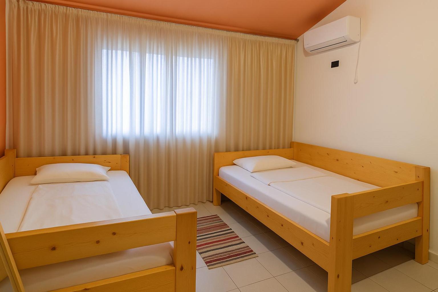 Cozy Big Apartment With Balcony Tirana Bagian luar foto