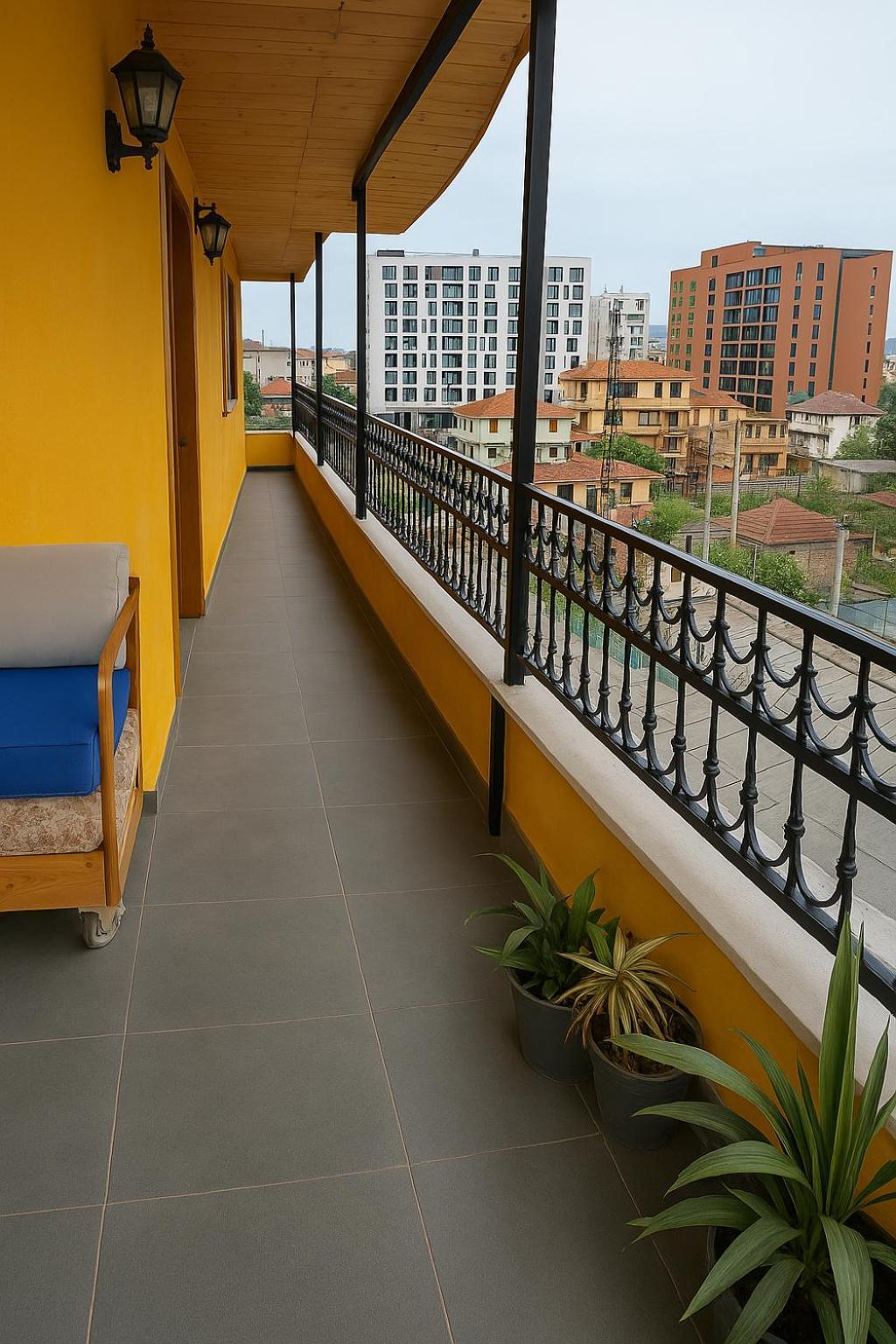 Cozy Big Apartment With Balcony Tirana Bagian luar foto