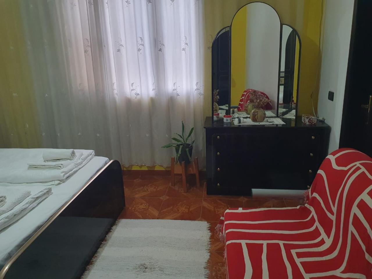 Cozy Big Apartment With Balcony Tirana Bagian luar foto