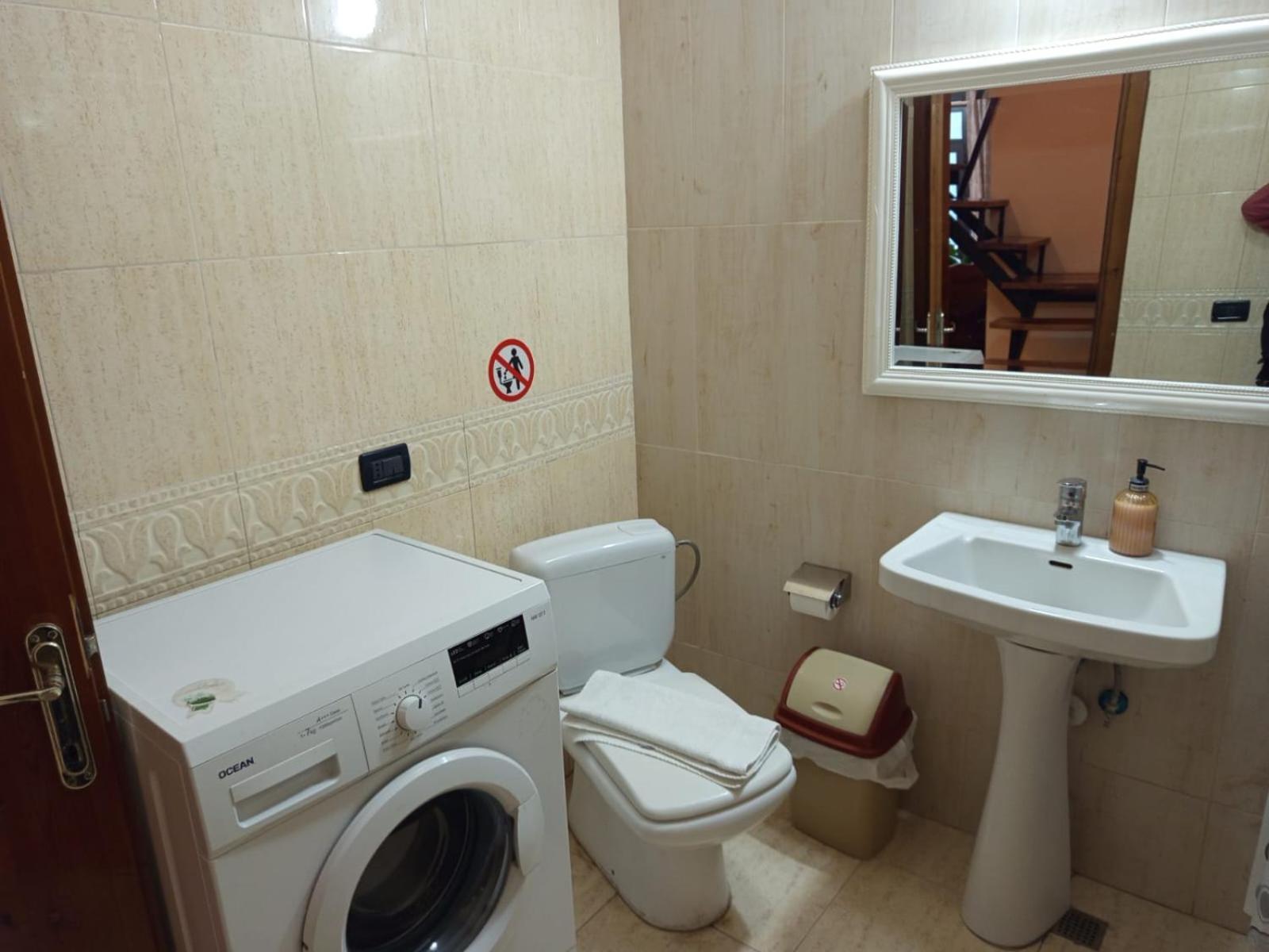 Cozy Big Apartment With Balcony Tirana Bagian luar foto